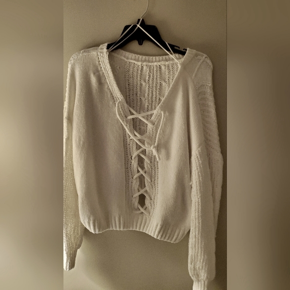 Sweater - Picture 1 of 4